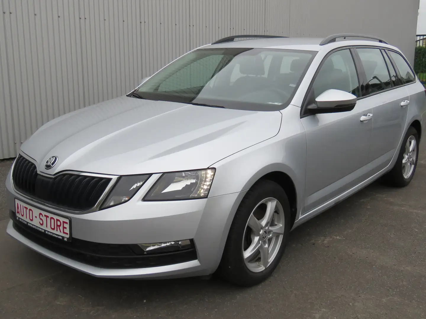 Skoda Octavia 1.0 TSI Ambition - Navigatie - PDC -Smartlink -LED Plateado - 1