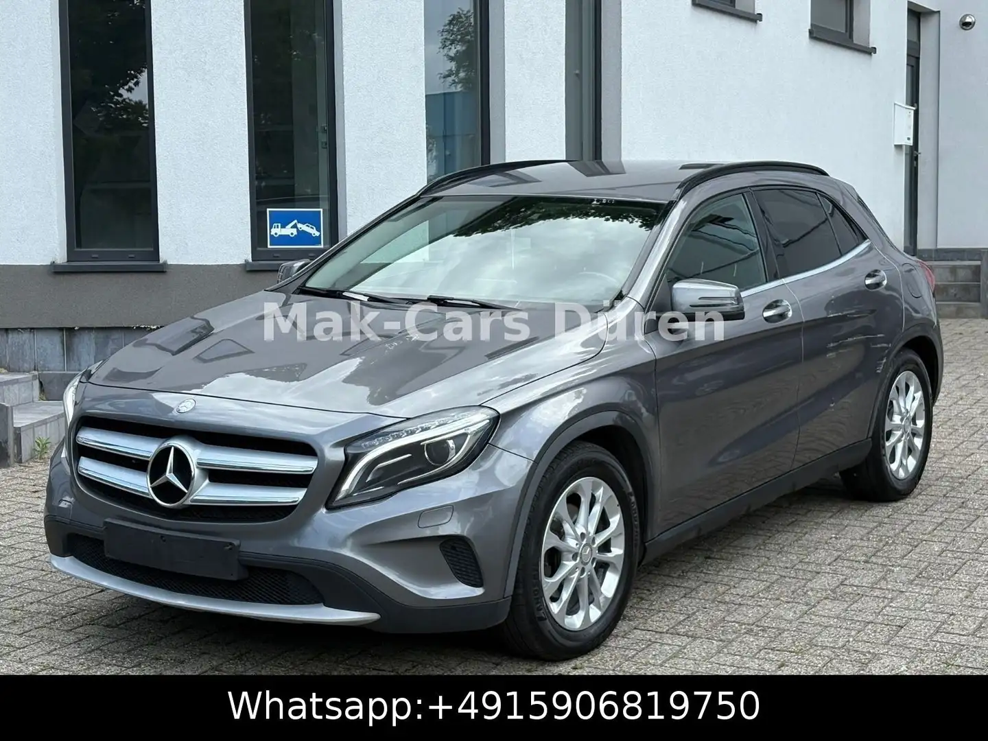 Mercedes-Benz GLA 200 CDI / 4 MATIC Grau - 1