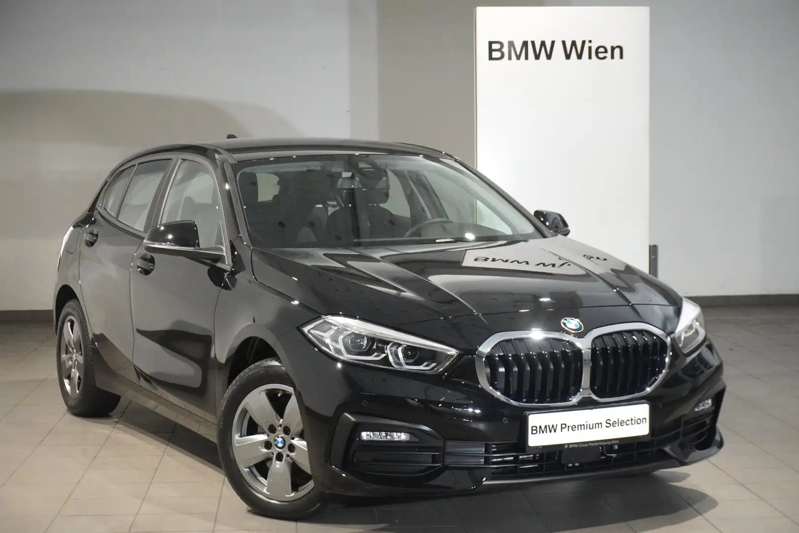 BMW 116 116d Schwarz - 1