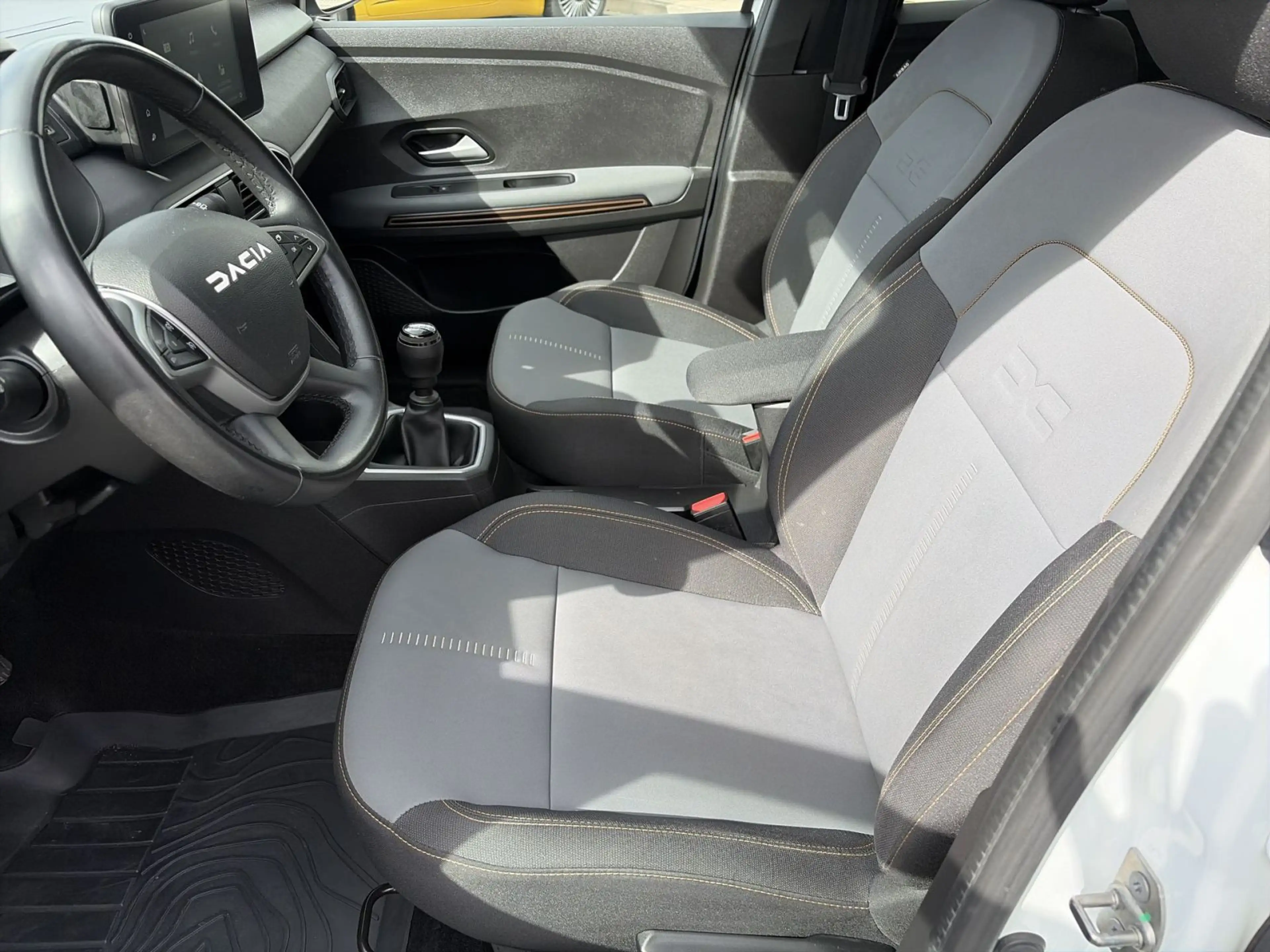 Dacia Jogger 1.0 TCe 110 Extreme+ 7-Spl. — photo 12