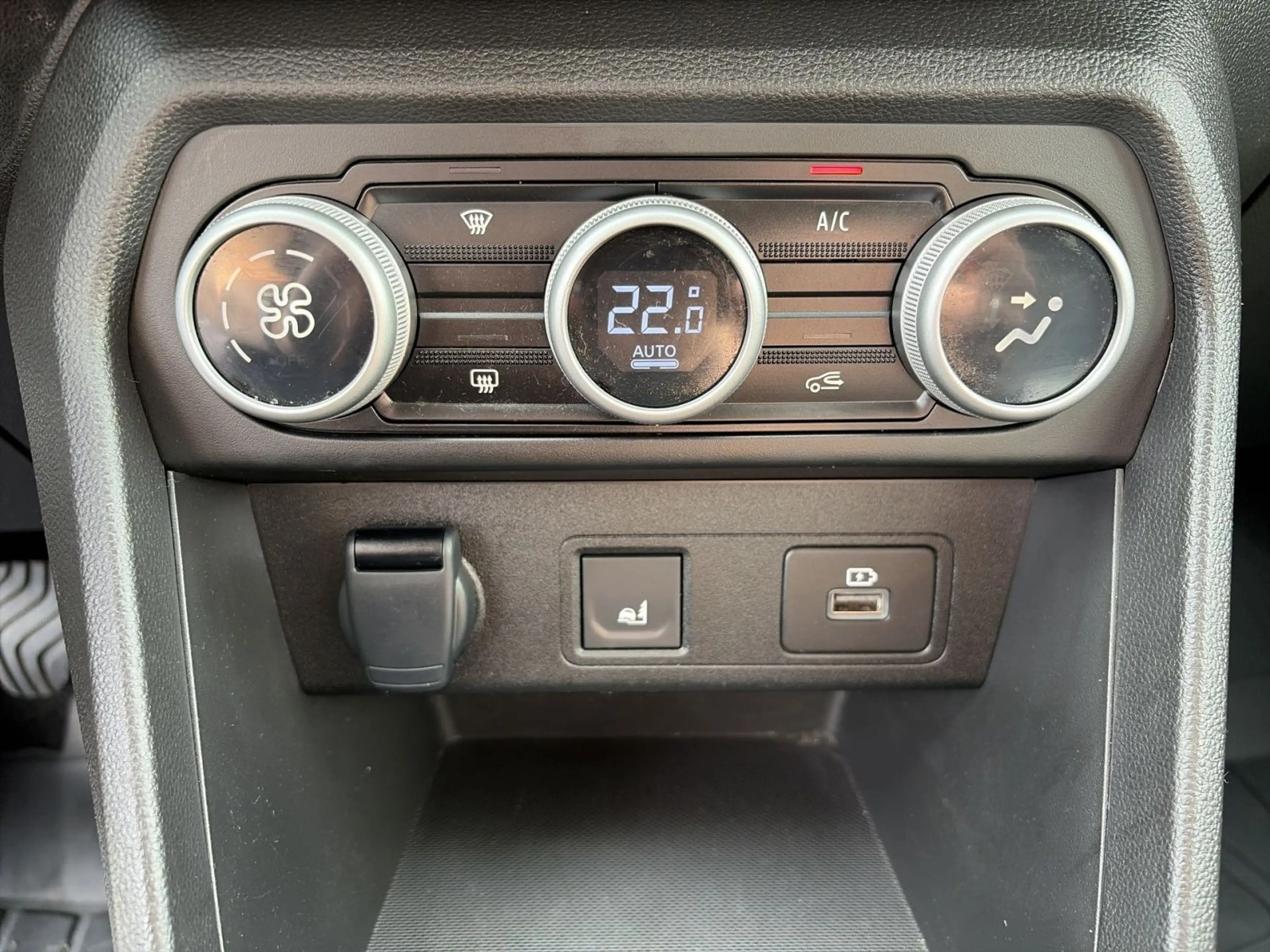 Dacia Jogger 1.0 TCe 110 Extreme+ 7-Spl. — photo 15