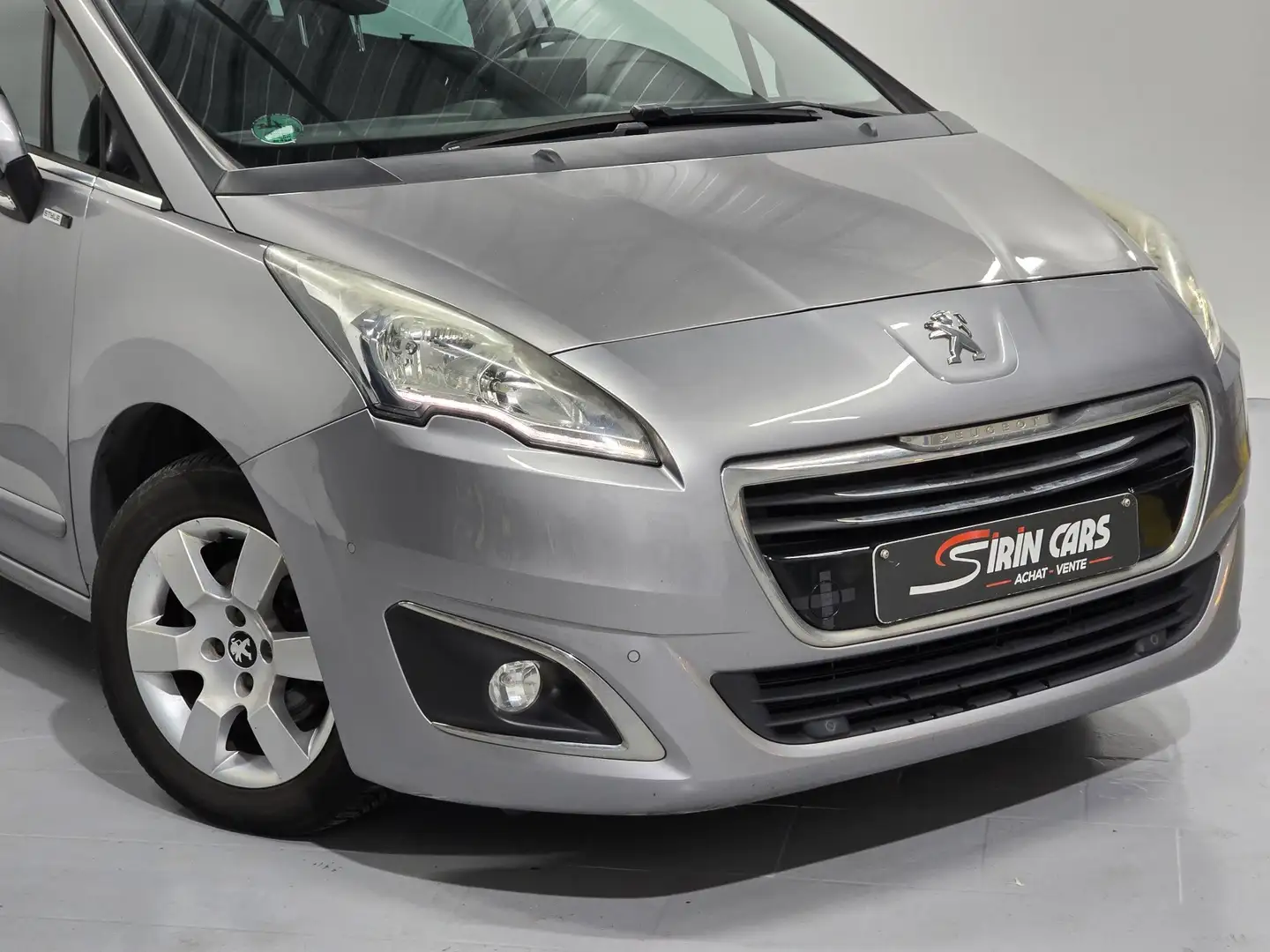 Peugeot 5008 1.6 HDi * 7 places * Toit Pano * Garantie 12M - 2