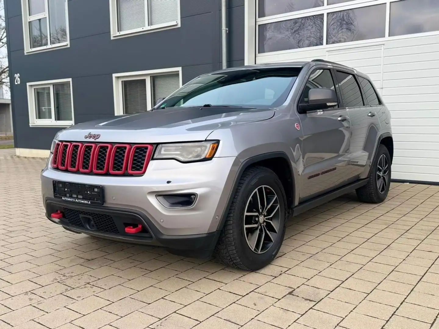 Jeep Grand Cherokee Grand Cherokee 5.7 V8 HEMI Grau - 1