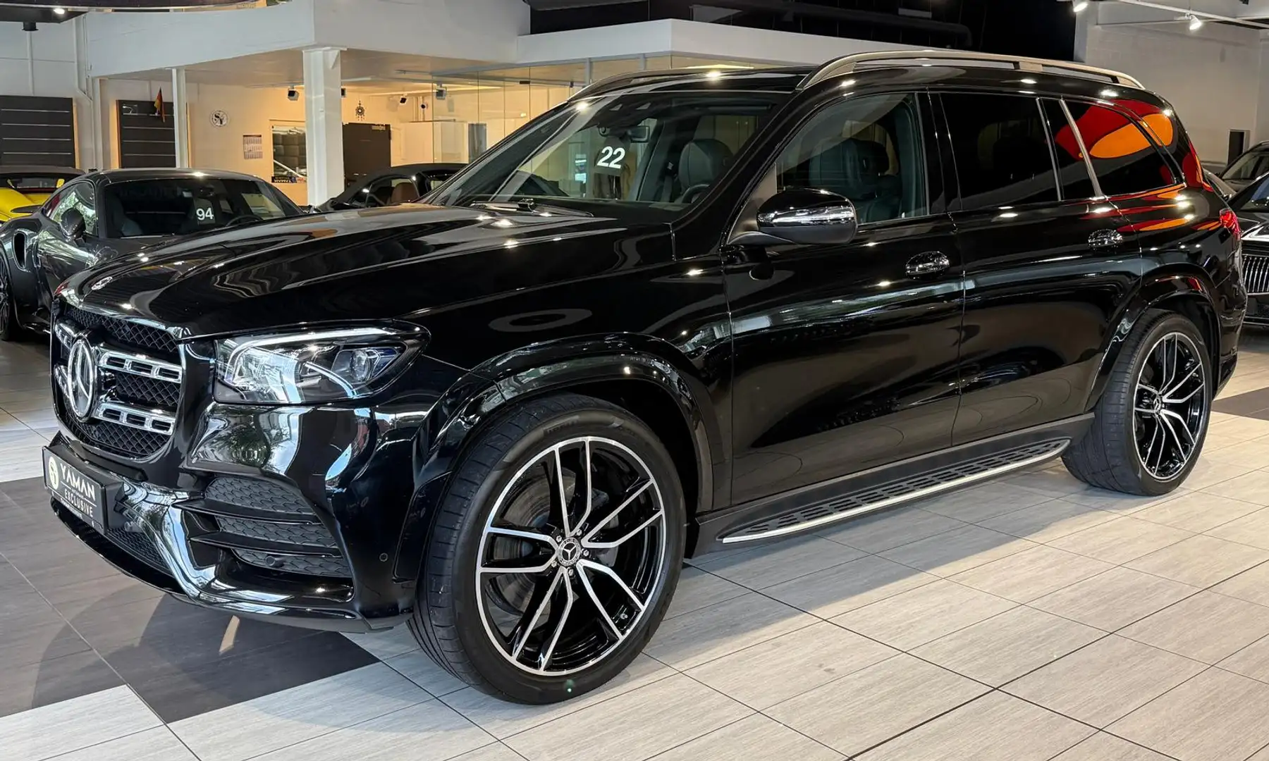 Mercedes-Benz GLS 400 d 4M AMG*Pano*HuD*StHzg*23"* Černá - 1