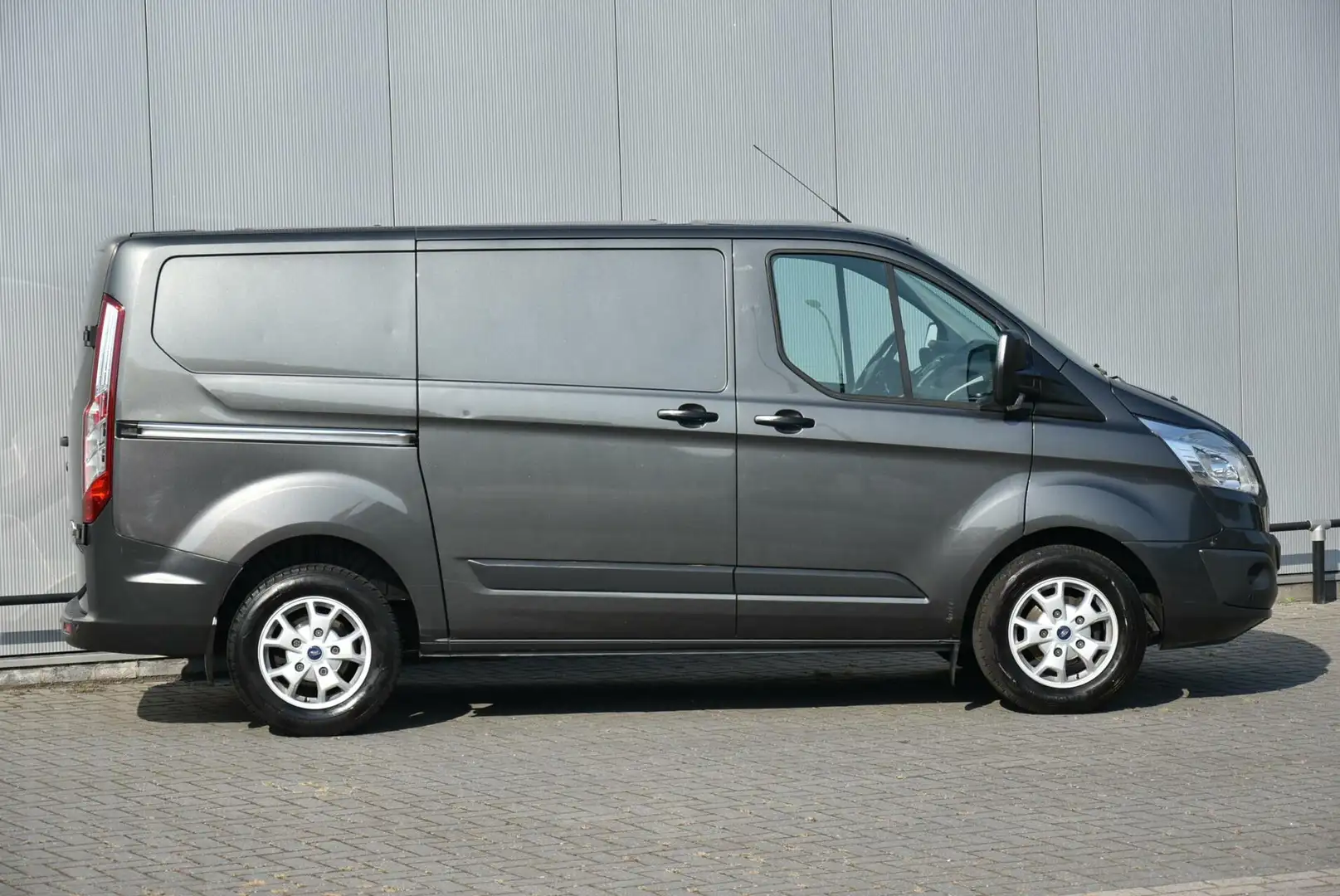 Ford Transit Custom 2.0 TDCI Euro 6 L1H1 Airco Cruise PDC Gris - 2