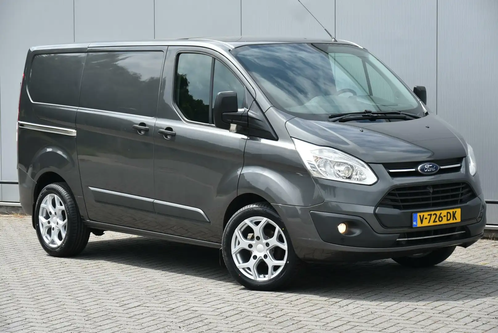 Ford Transit Custom 2.0 TDCI Euro 6 L1H1 Airco Cruise PDC Gris - 1