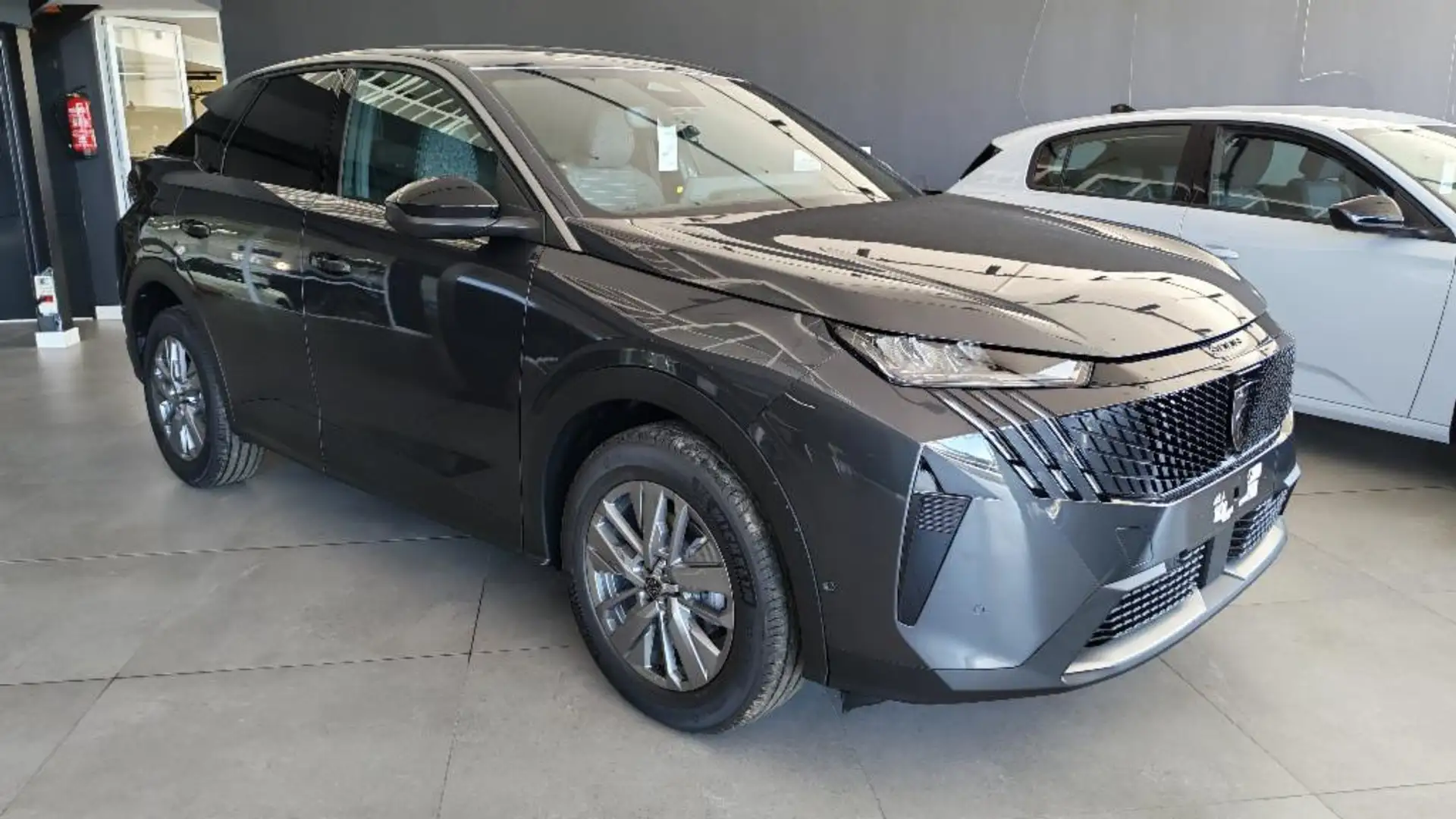 Peugeot 3008 Hybrid Allure Exclusive eDCS6 145 Gris - 1