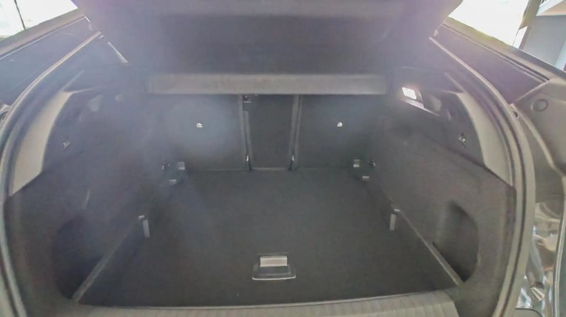 Peugeot 3008 Hybrid Allure Exclusive eDCS6 145 Gris - 2
