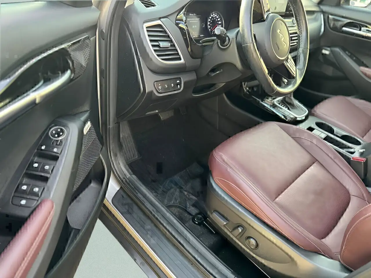 Kia Seltos снимка Kia Seltos