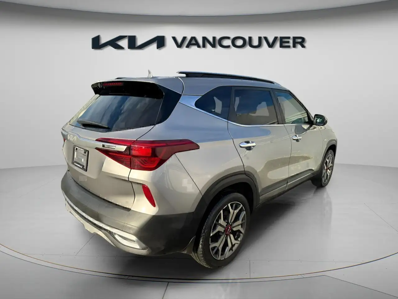 Kia Seltos снимка Kia Seltos