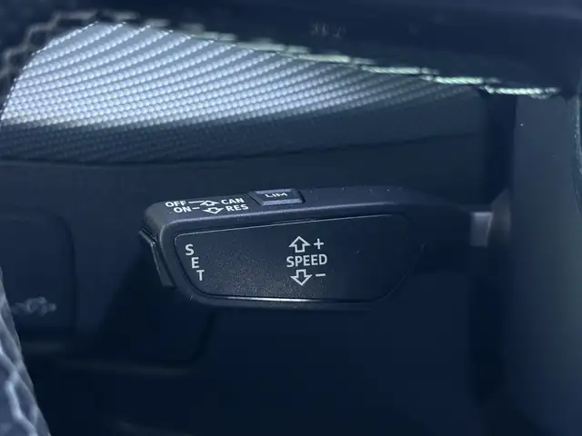 Audi Q2 view 20