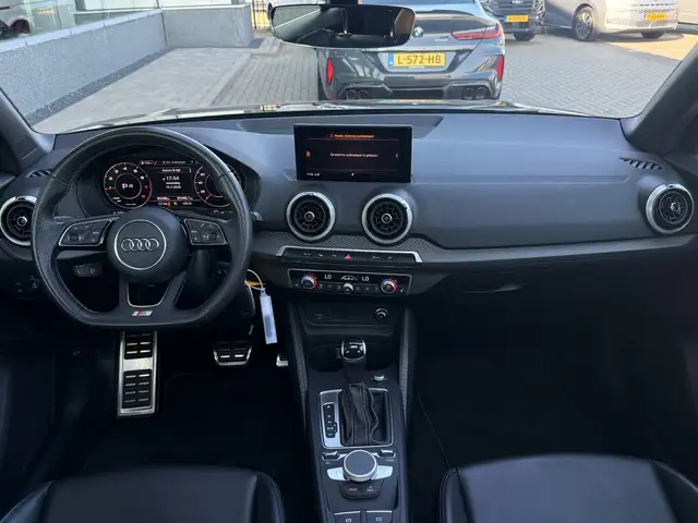 Audi Q2 view 17