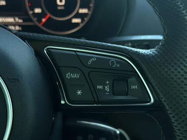 Audi Q2 view 21