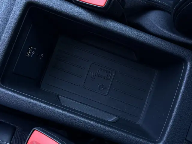 Audi Q2 view 25