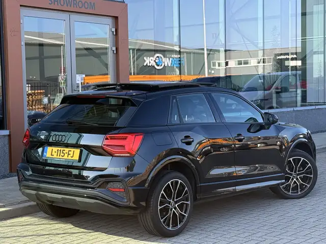 Audi Q2 view 14