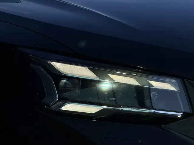 Audi Q2 view 11