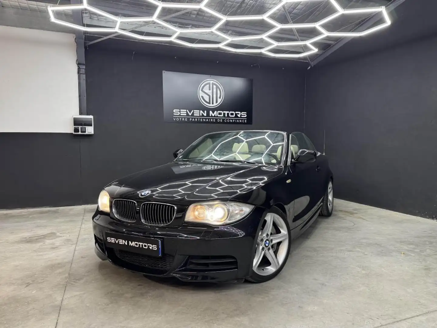 BMW 135 135i 306 CH Cabriolet N55 HARMAN KARDON GARANTIE INCLUS Noir - 2