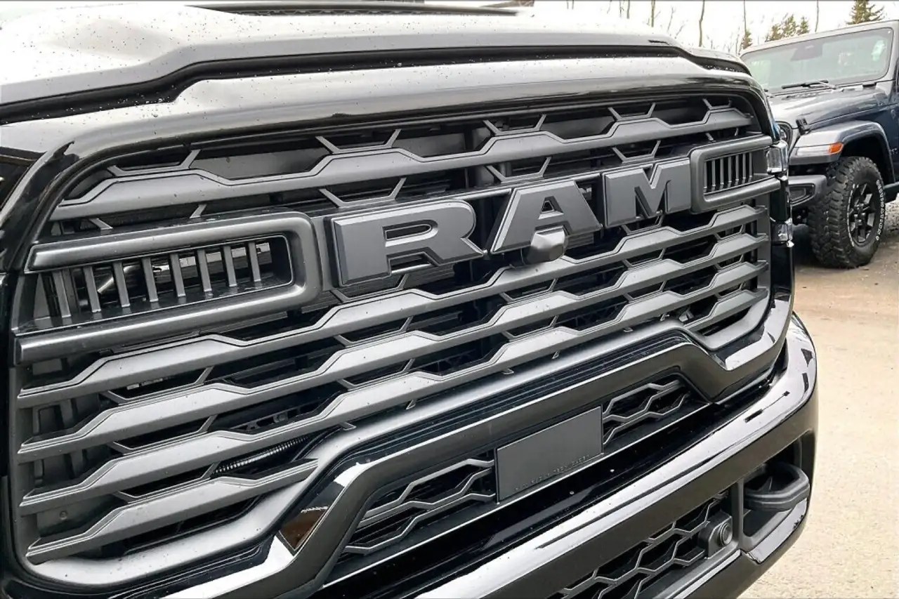 RAM 2500 снимка RAM 2500
