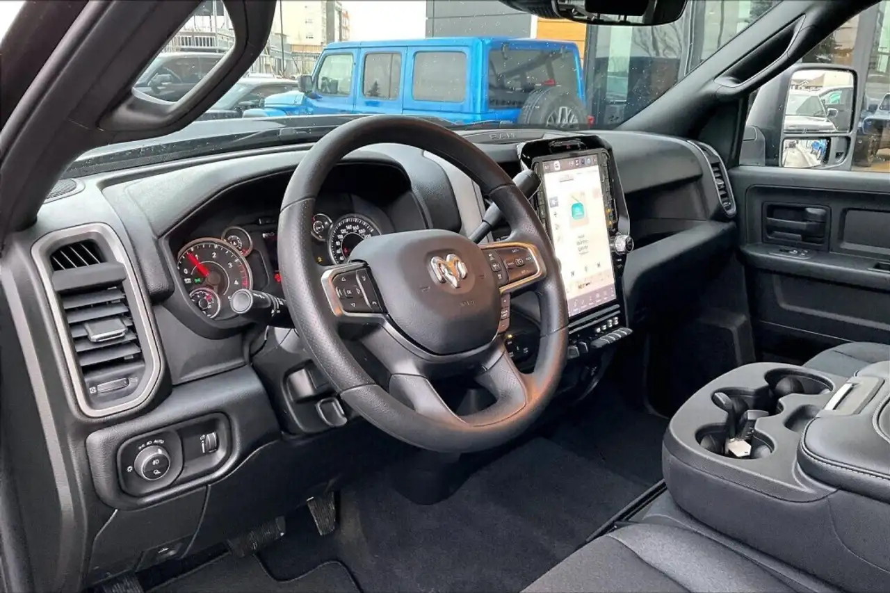 RAM 2500 снимка RAM 2500