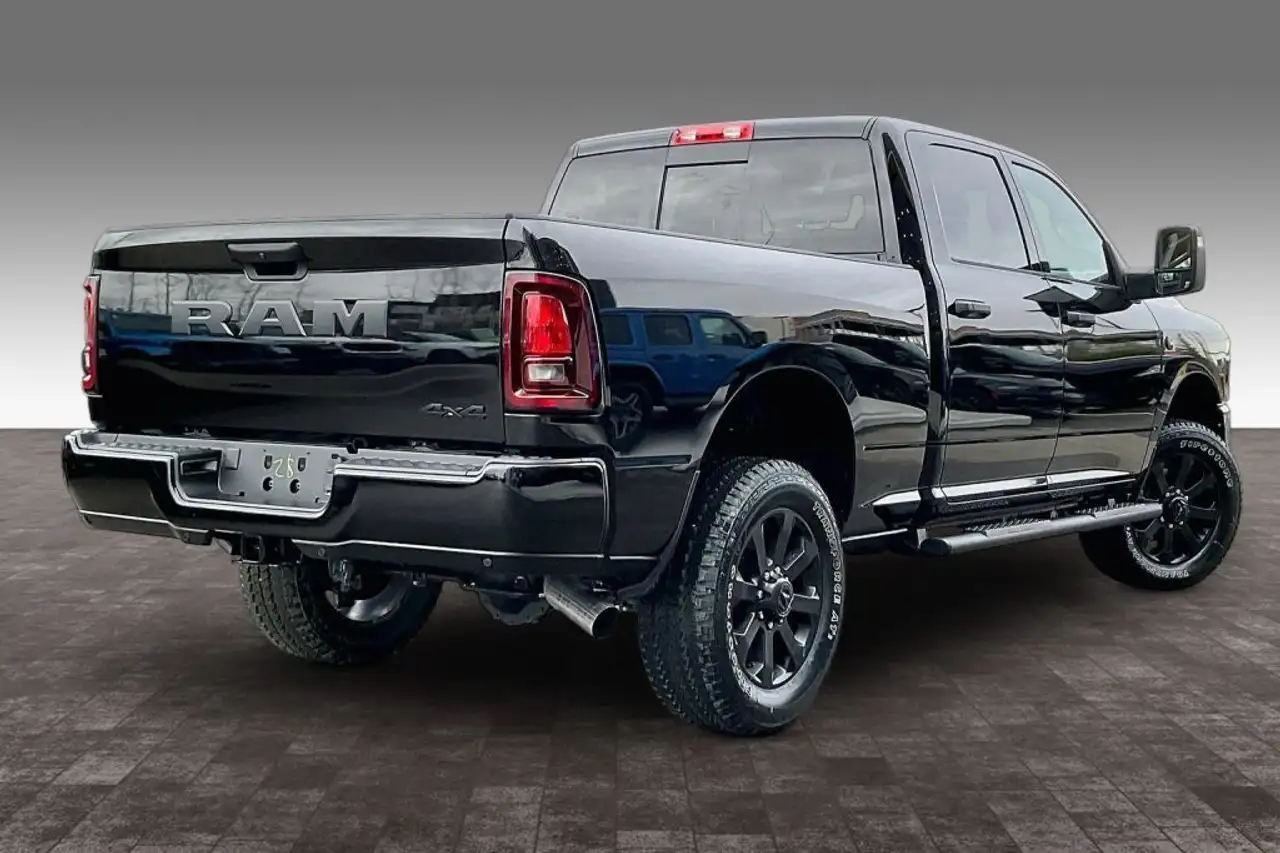 RAM 2500 снимка RAM 2500