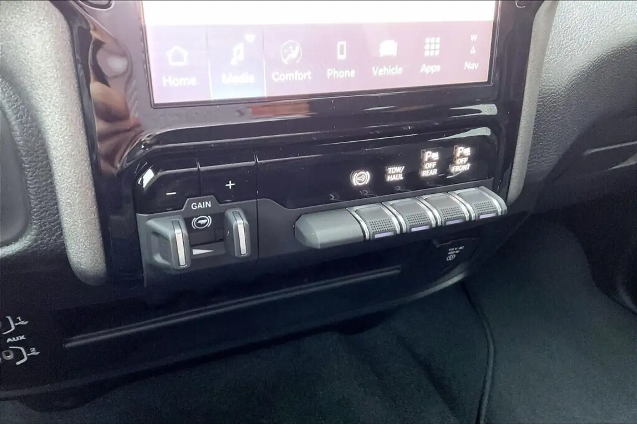 RAM 2500 снимка RAM 2500