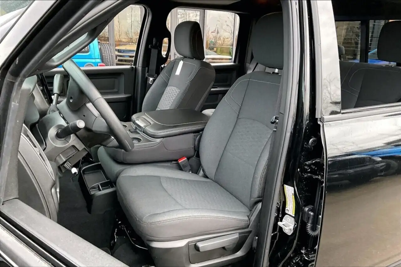 RAM 2500 снимка RAM 2500
