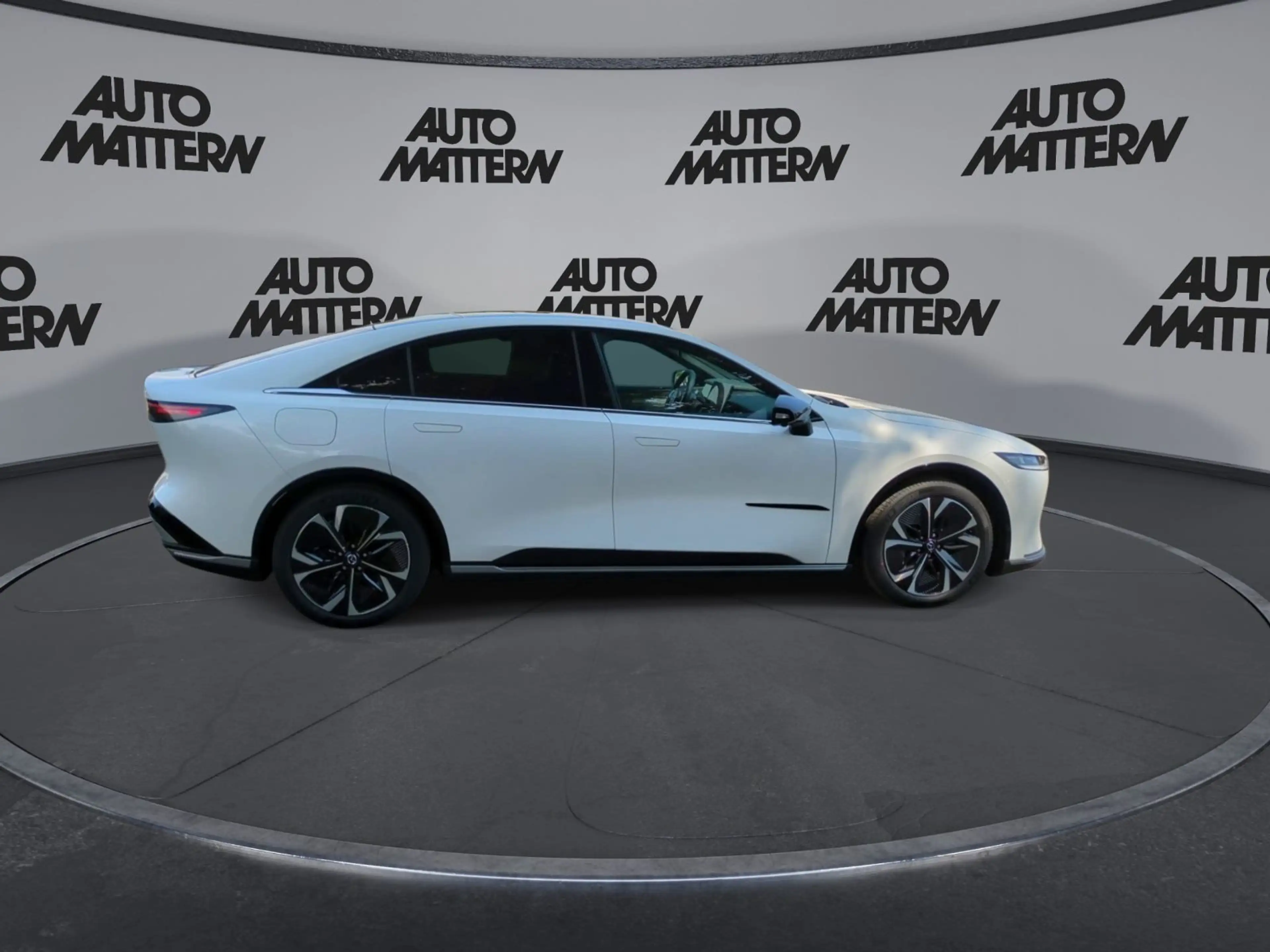 Mazda 6e Mazda 6e EV Takumi — photo 9