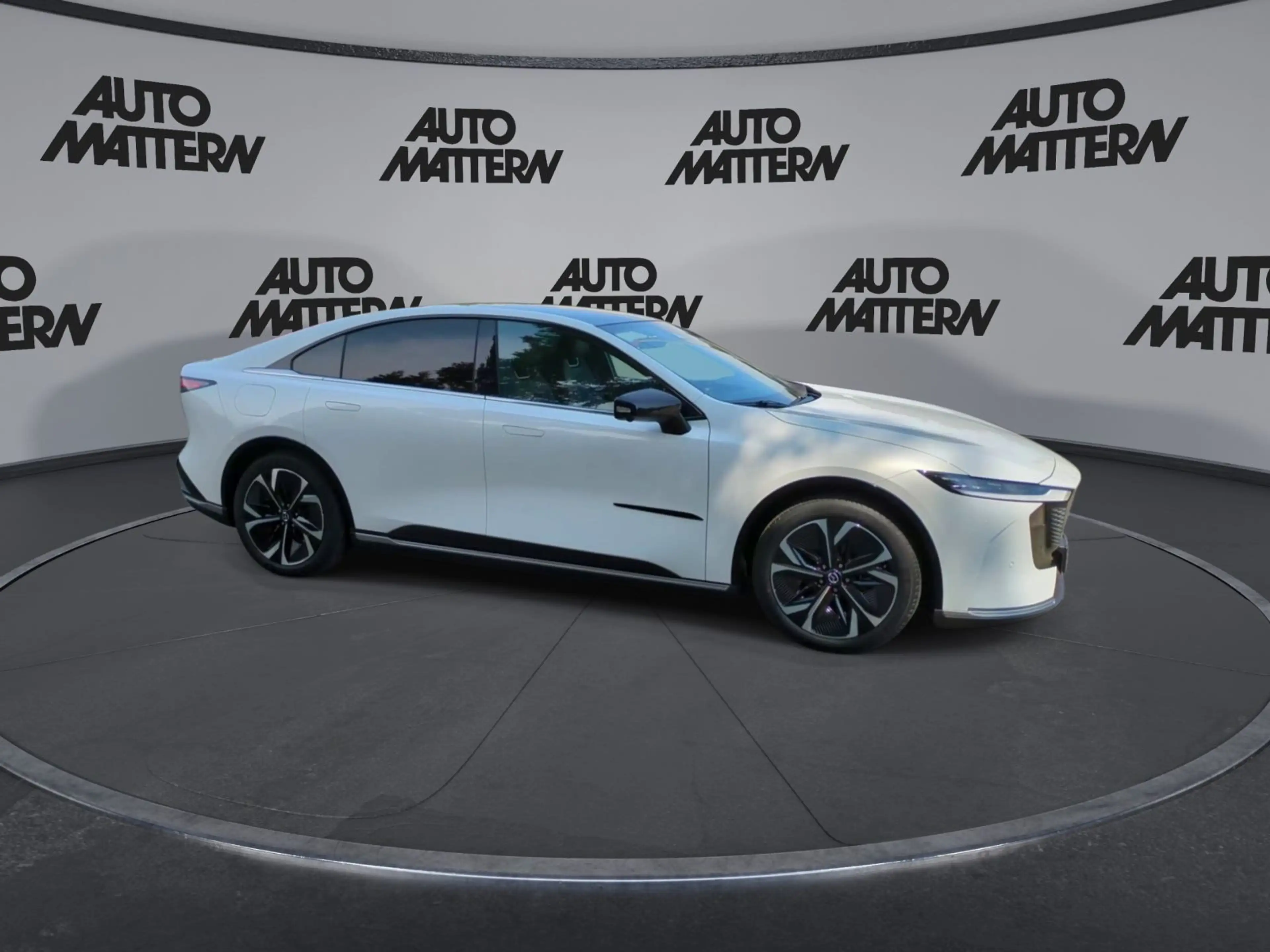 Mazda 6e Mazda 6e EV Takumi — photo 2