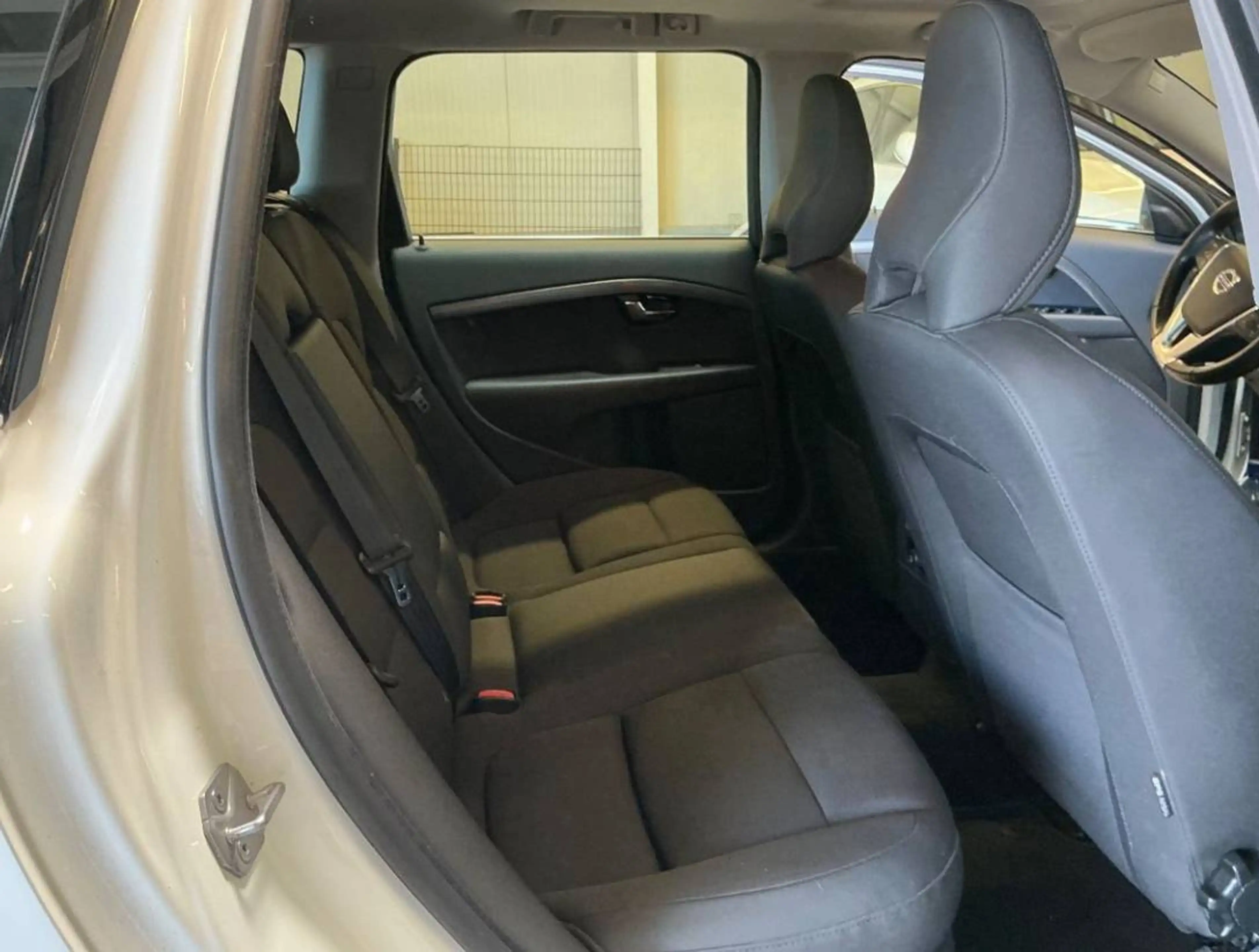 Volvo V70 Linje Classic — photo 8