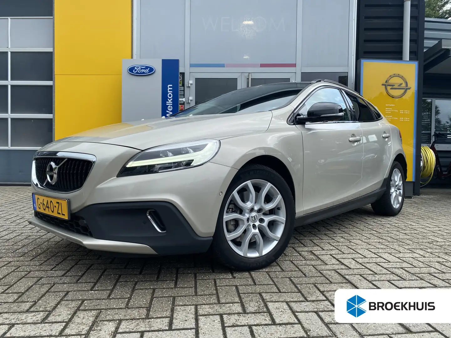 Volvo V40 Cross Country T3 Polar+ Luxury 152PK AUT Apple Carplay/Android A Bruin - 1