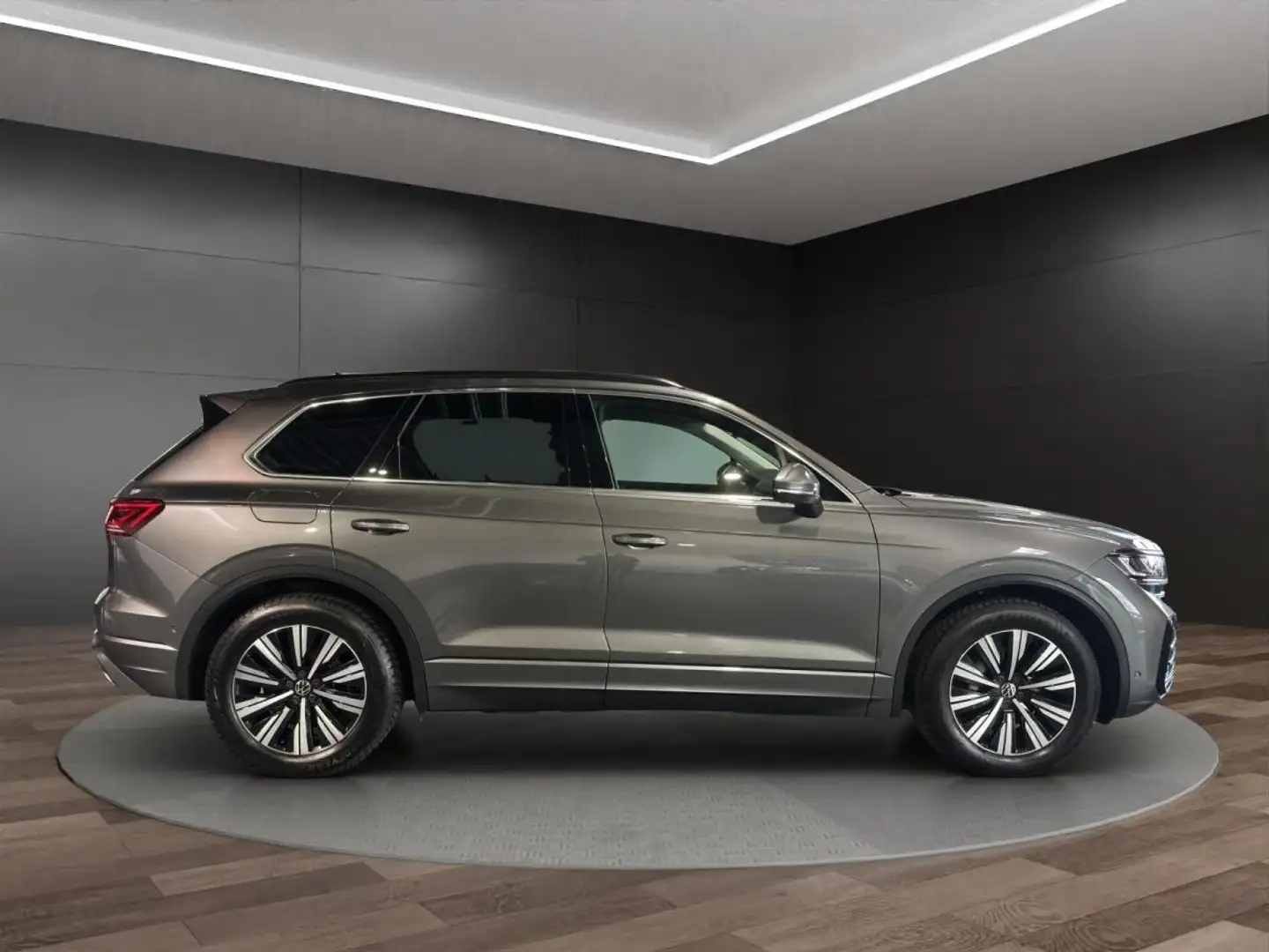 Volkswagen Touareg 3.0 V6 TDI 4M Elegance*CAM*ACC*PANO*AHK* Grau - 2