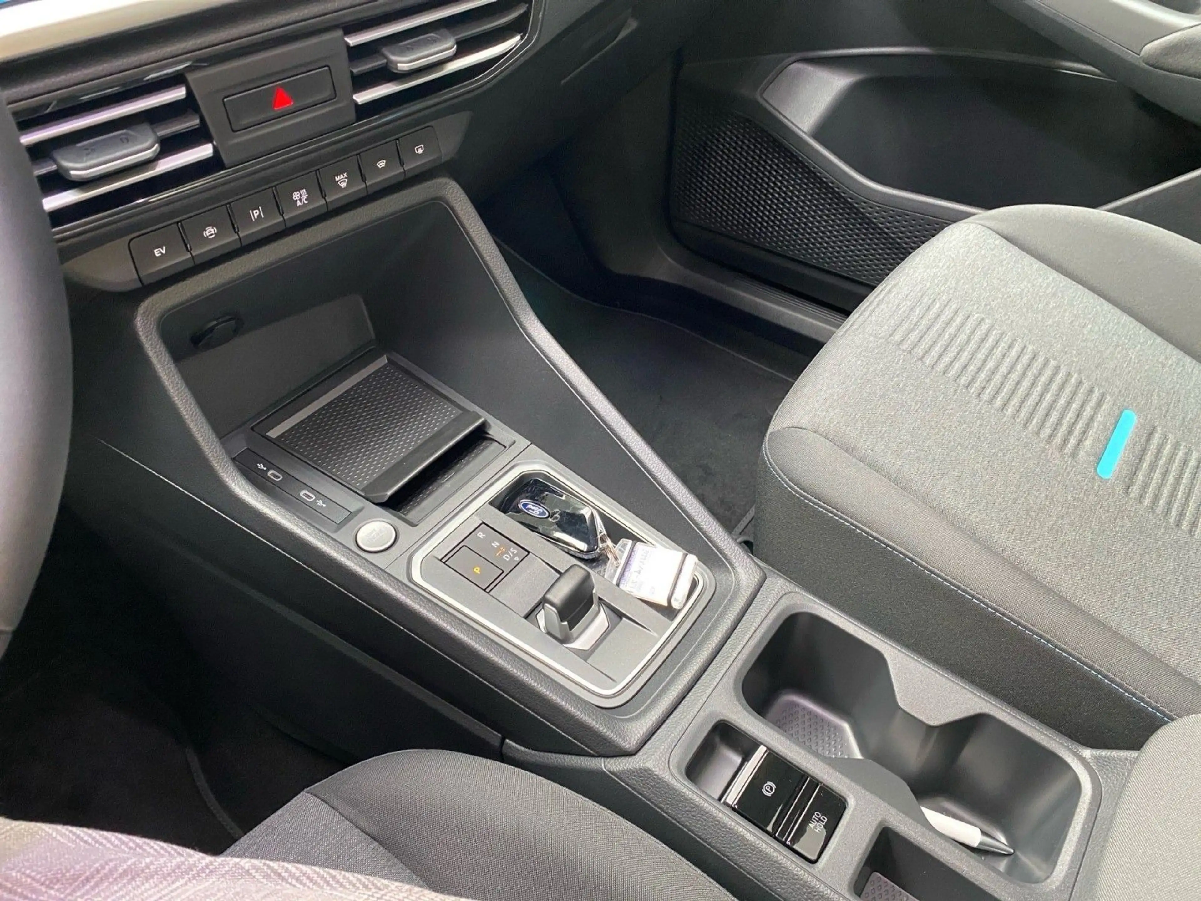 Ford Tourneo Connect ACTIVE PHEV — photo 14