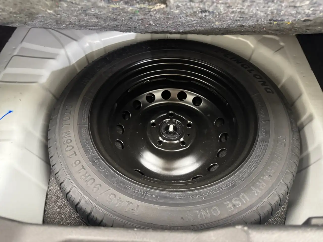 Nissan Juke 1.0 DIG-T 114 CV N-Connecta 19