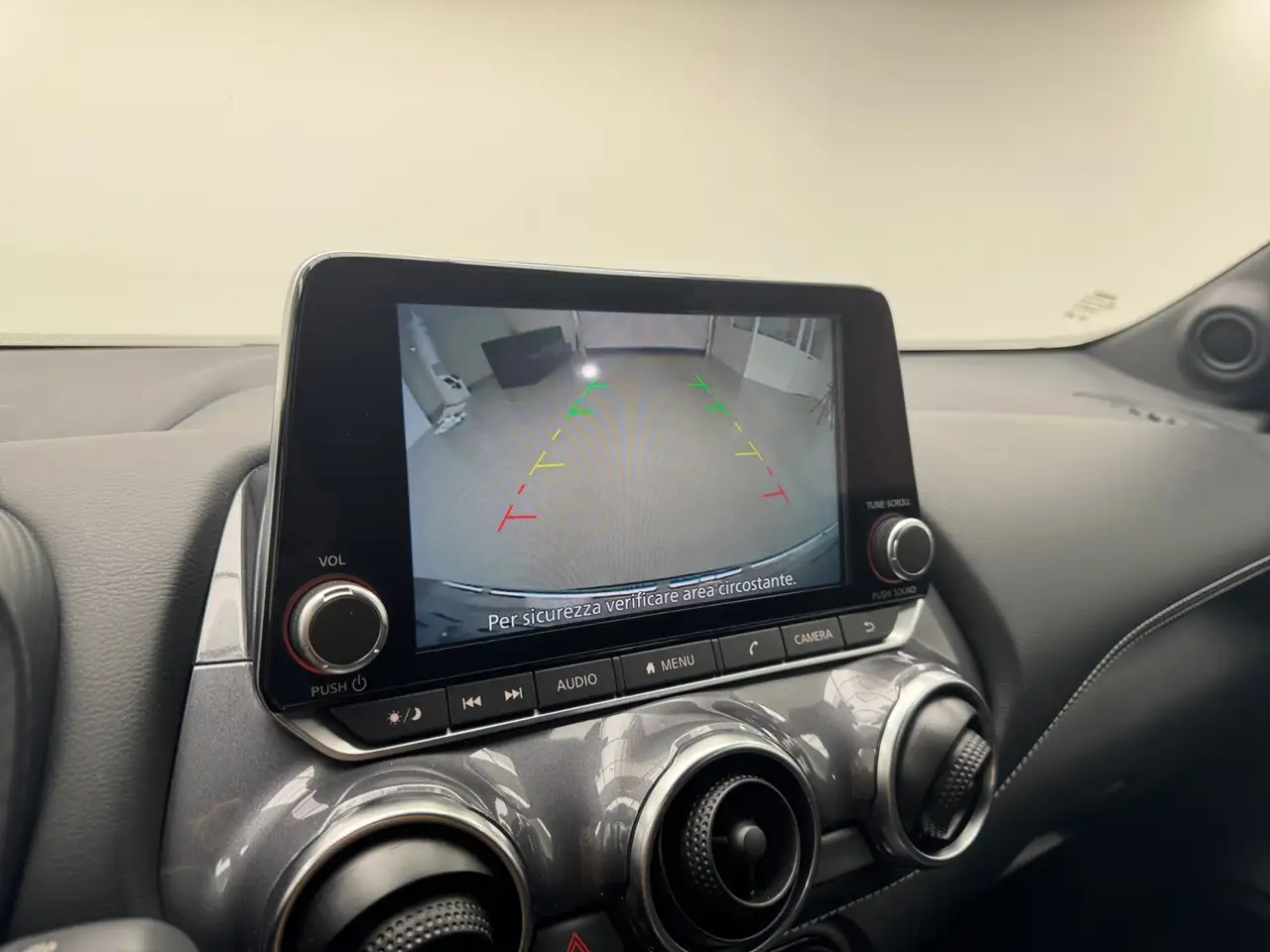 Nissan Juke 1.0 DIG-T 114 CV N-Connecta 14
