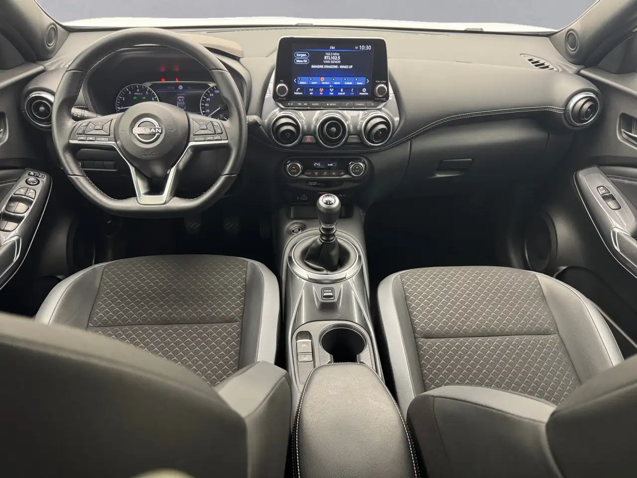 Nissan Juke 1.0 DIG-T 114 CV N-Connecta 9