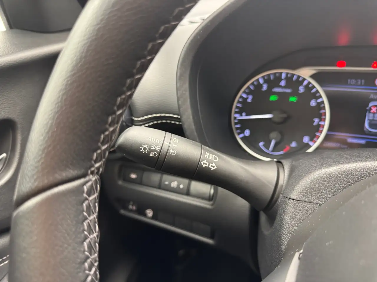 Nissan Juke 1.0 DIG-T 114 CV N-Connecta 12