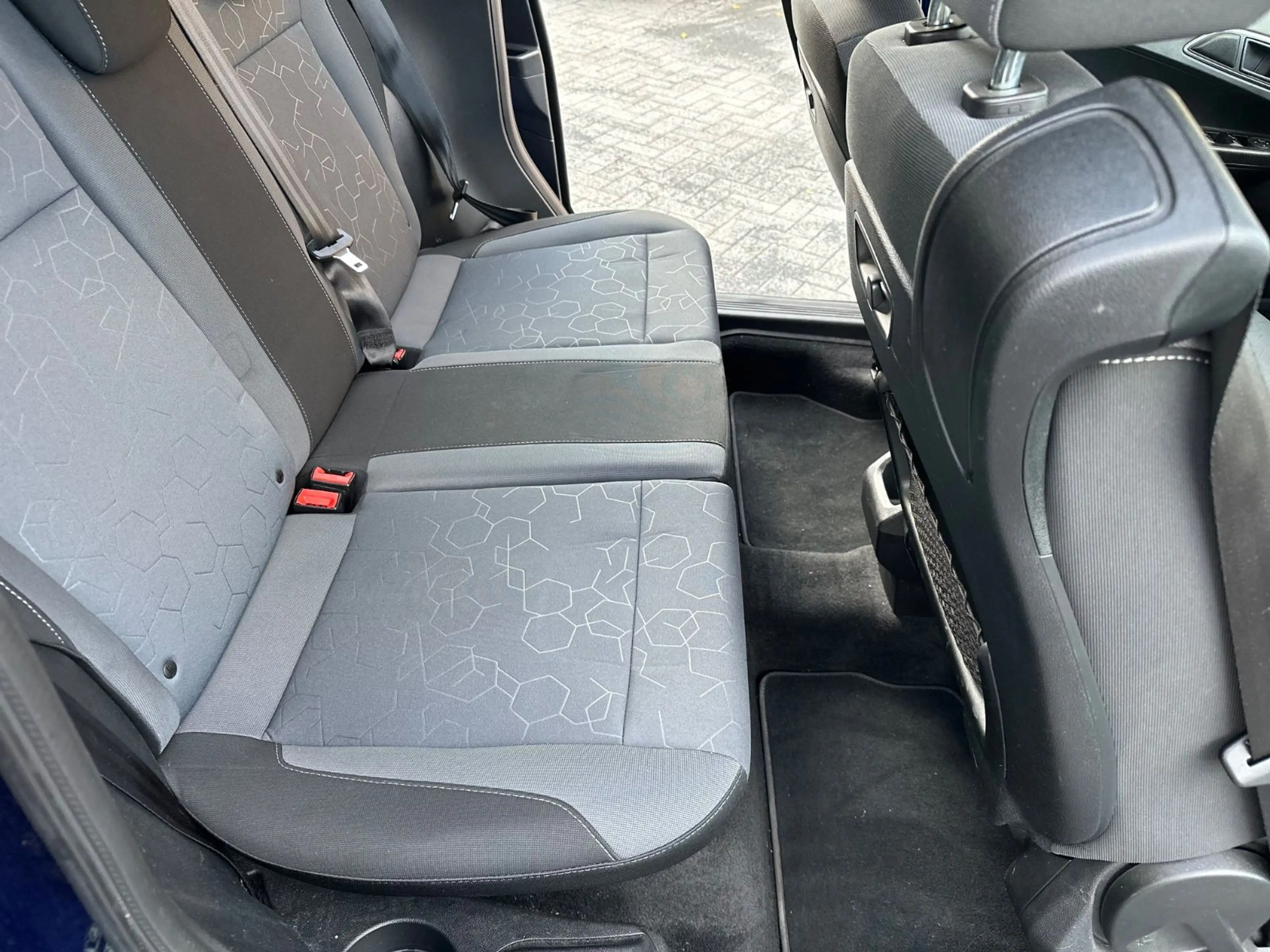 Ford B-Max B-MAX Trend — photo 9