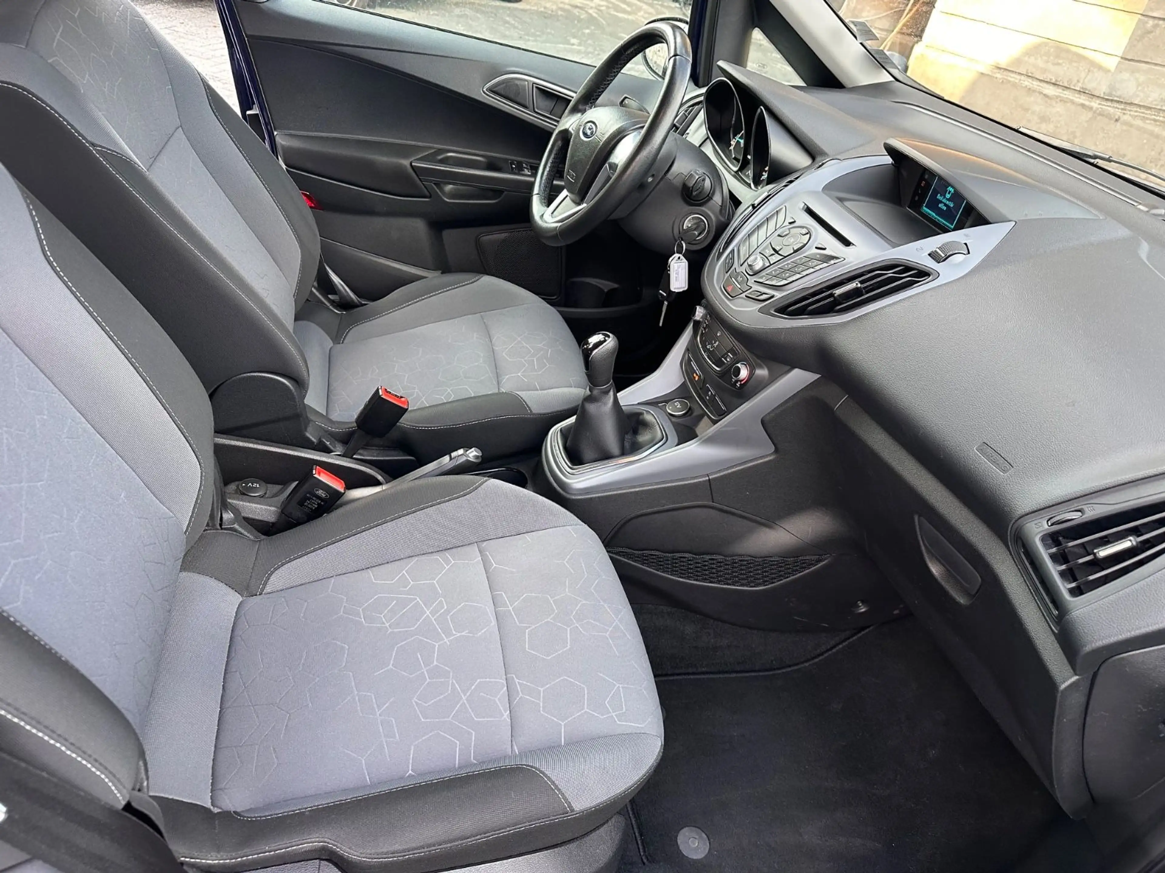 Ford B-Max B-MAX Trend — photo 11