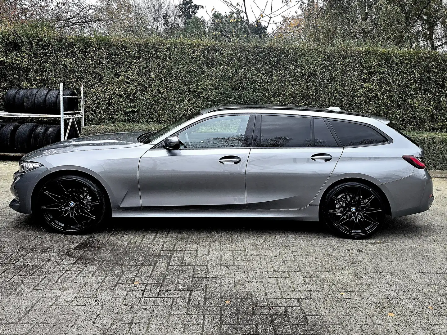 BMW 318 DA New Model-Widescreen-Heated Sportseats-LED enz Gris - 2