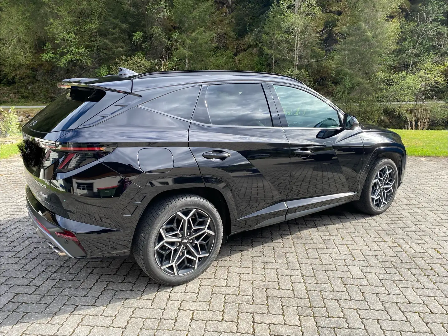 Hyundai TUCSON Tucson 1,6 T-GDI Plug-In Hybrid 4WD. N-Line Schwarz - 1