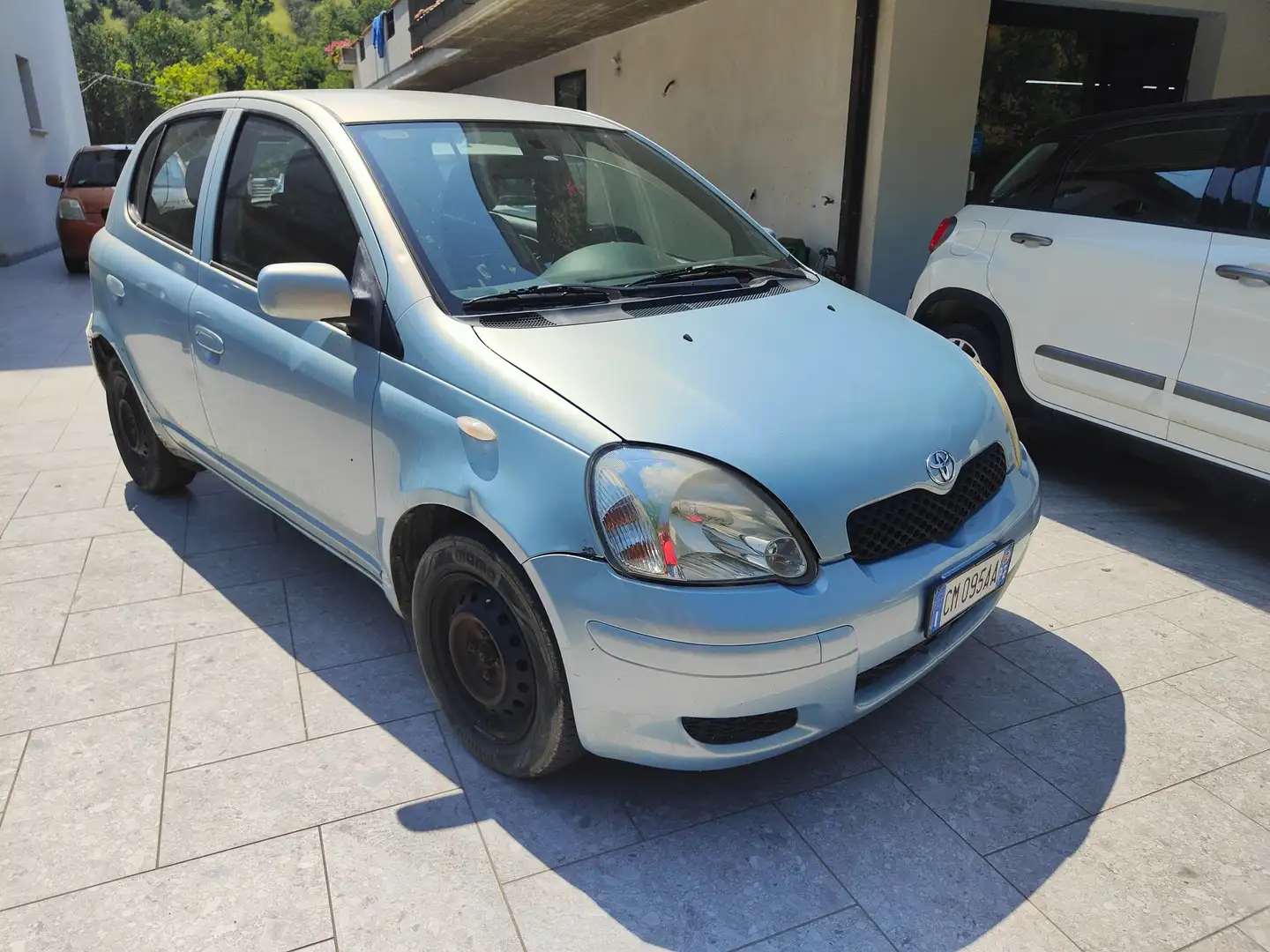 Toyota Yaris Yaris 5p 1.4 d-4d Sol Blauw - 2