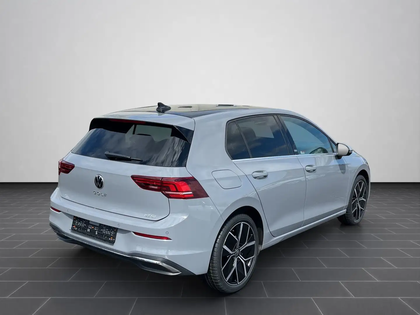 Volkswagen Golf VIII Edition 50 1.5 eTSI DSG ACC LED NAVI R Grau - 2