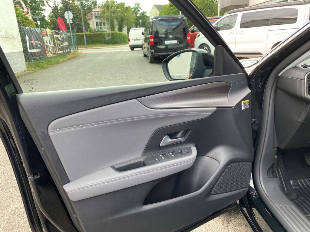 Opel Mokka E