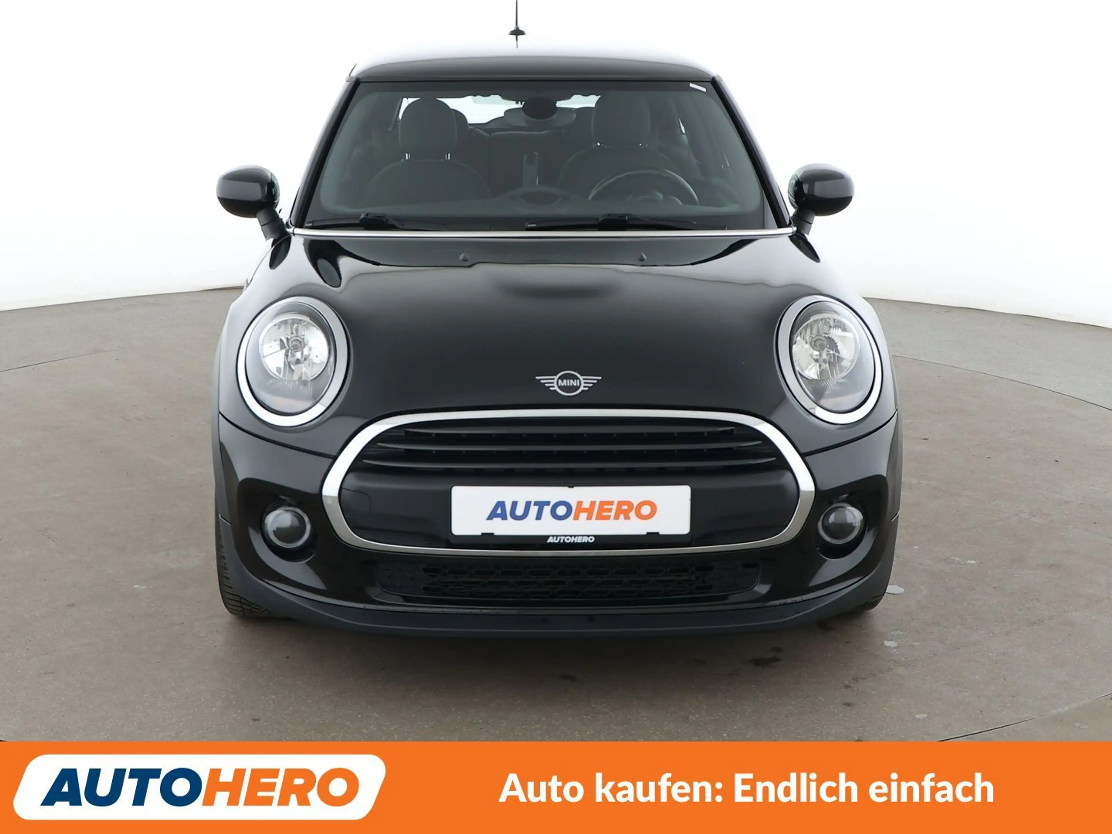 MINI One One — photo 9