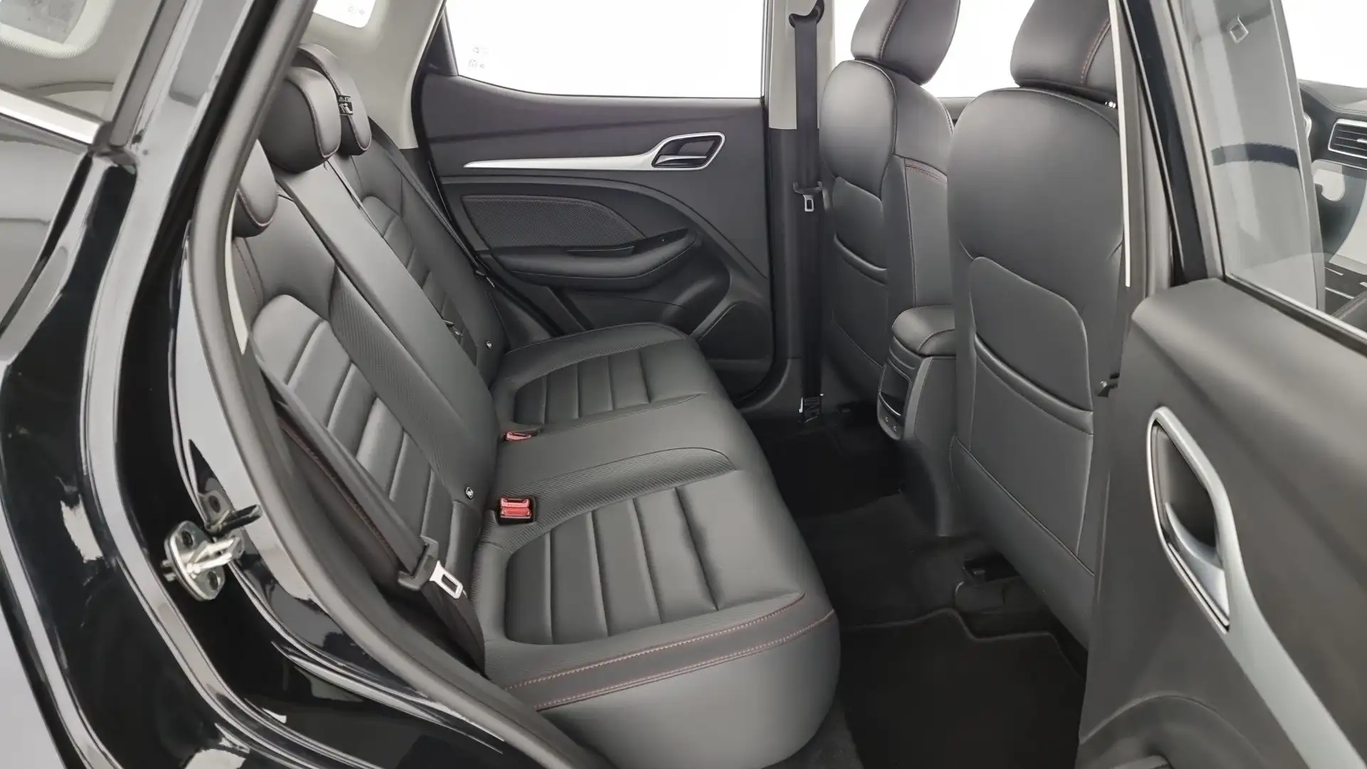 MG ZS ZS 1.0T-GDI aut. Luxury Nero - 2