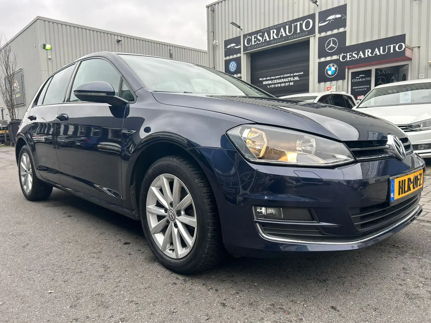 Volkswagen Golf 1.2 TSI AUTOMAAT / 77 DKM Blau - 1