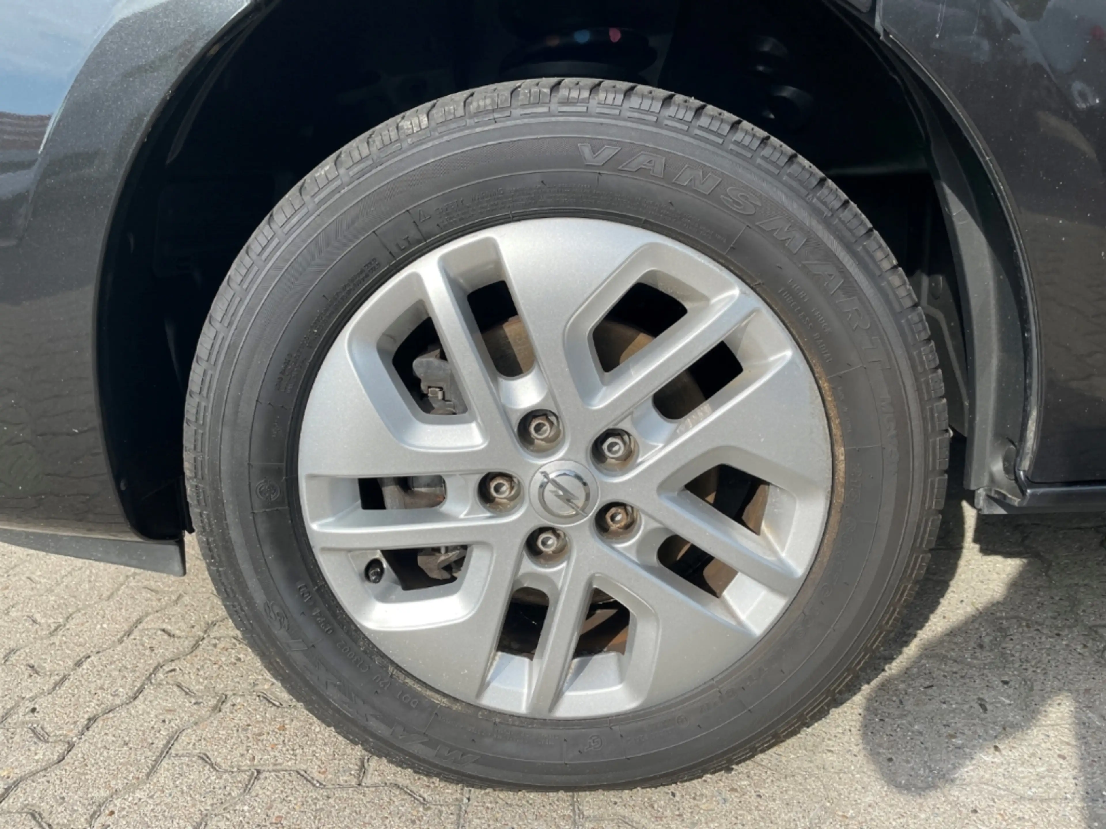 Opel Vivaro Tourer Edition 1,6D L2H1 — photo 6