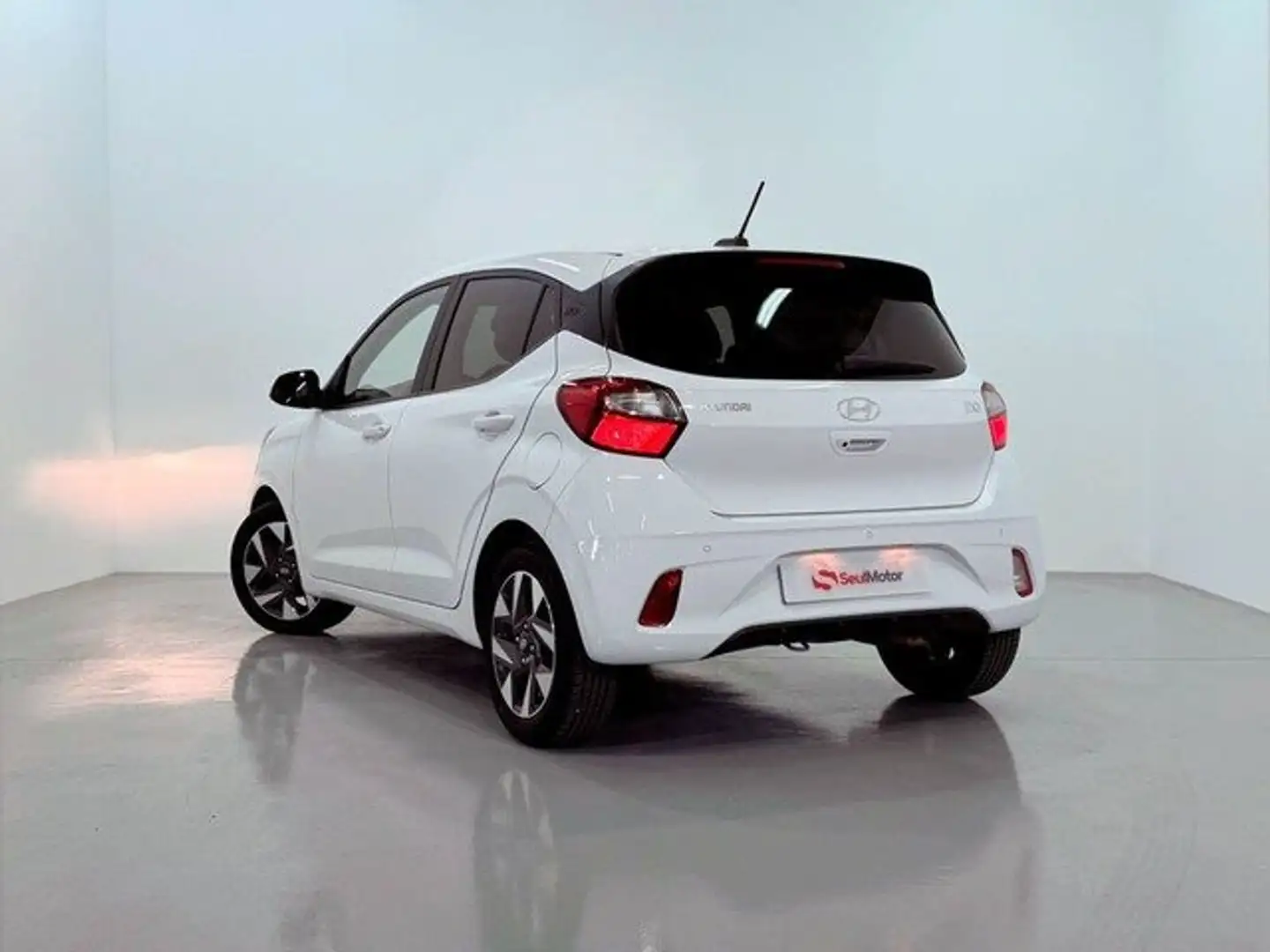 Hyundai i10 1.0 MPI Klass Aut. Blanco - 2