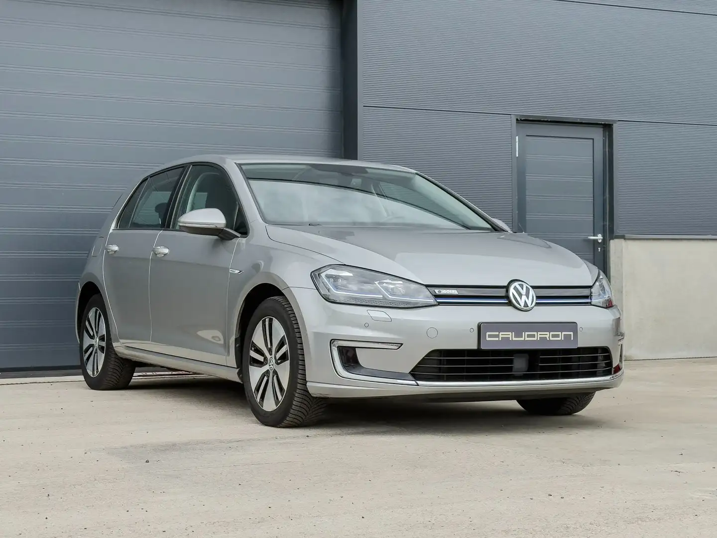 Volkswagen e-Golf Golf VII electric drive Серебристый - 1