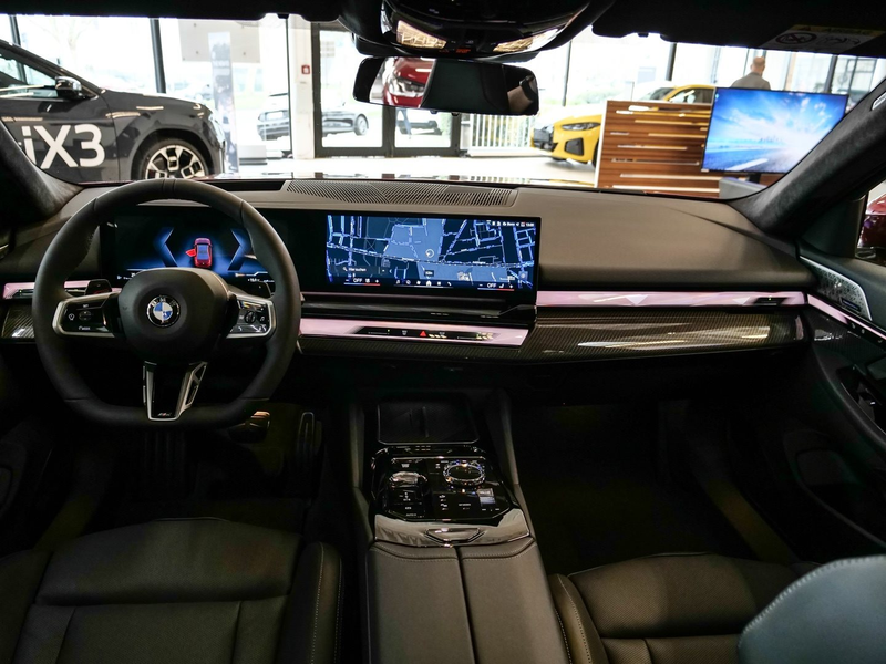 BMW 540 d xDrive Limousine M Sport HUD PANO ACC AHK — photo 12